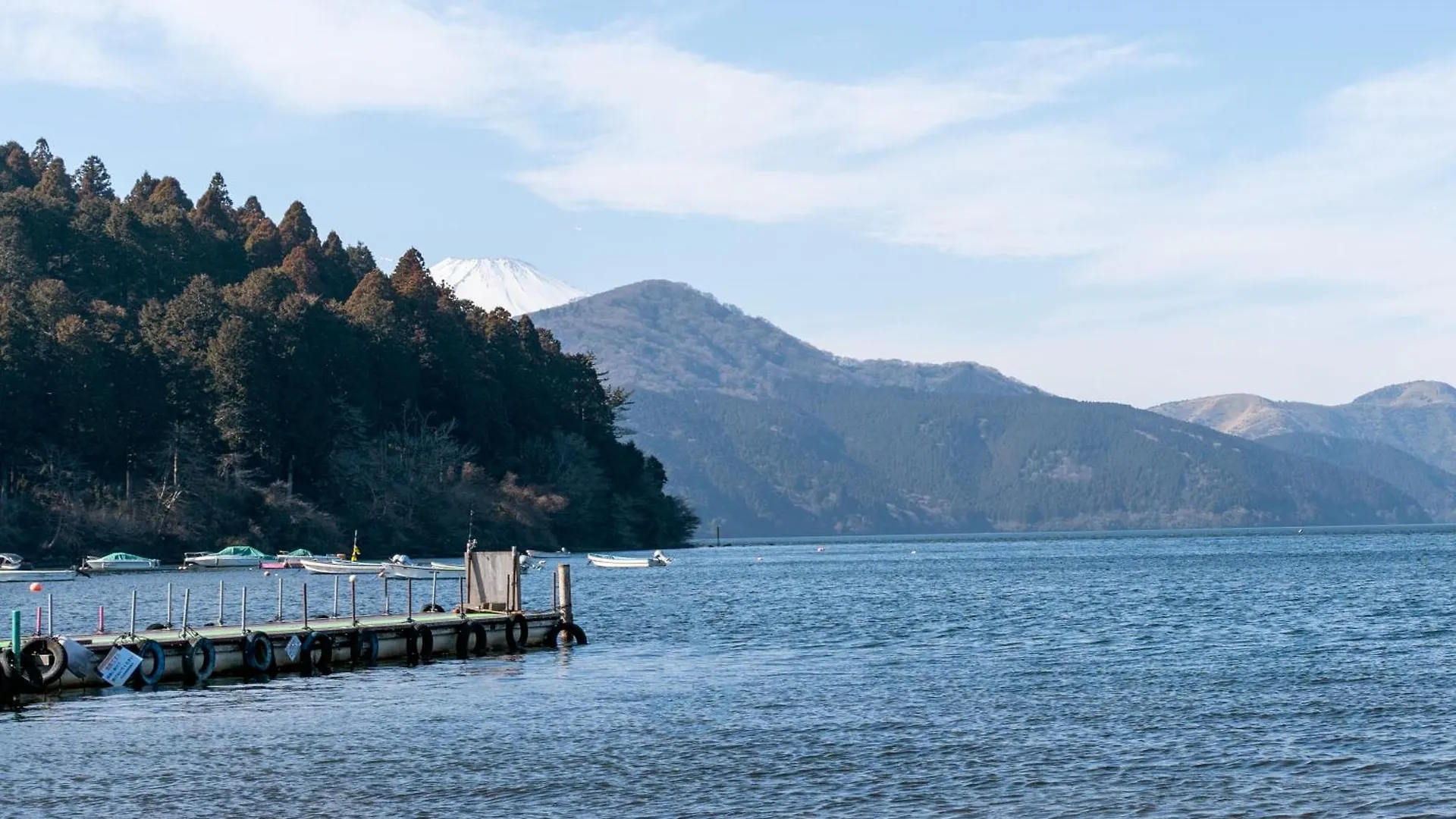 箱根芦ノ湖ピラーテラス: 海賊船港近くの大人数向け宿 0*, Hakone Japan